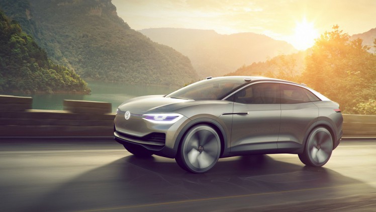 Volkswagen heeft nu het doek getrokken van de nieuwe I.D. conceptcar. De vierdeurs coup-SUV heeft de naam Crozz gekregen. De auto presenteert onder andere een interieur met luchtzuiveringssysteem.