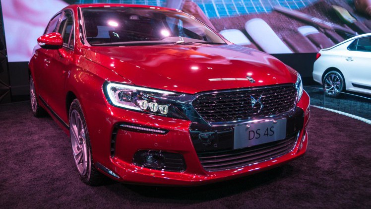 De DS4 voor China heet DS4 S en toont zich nog extravaganter dan de reguliere DS 4 voor Europa.