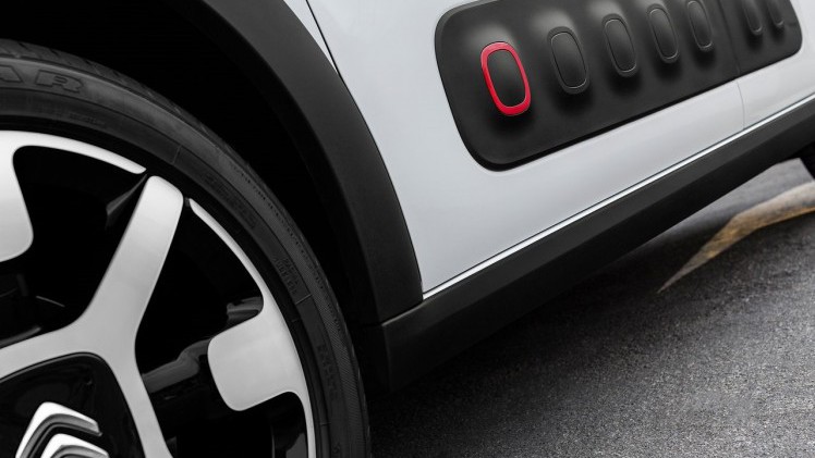 Citron gaat weer op de eigenzinnige toer. Na de C4 Cactus is ook de nieuwe Citron C3 daar een voorbeeld van. Is hij echt zo comfortabel als wordt beloofd? AutoVandaag deed een rijtest.