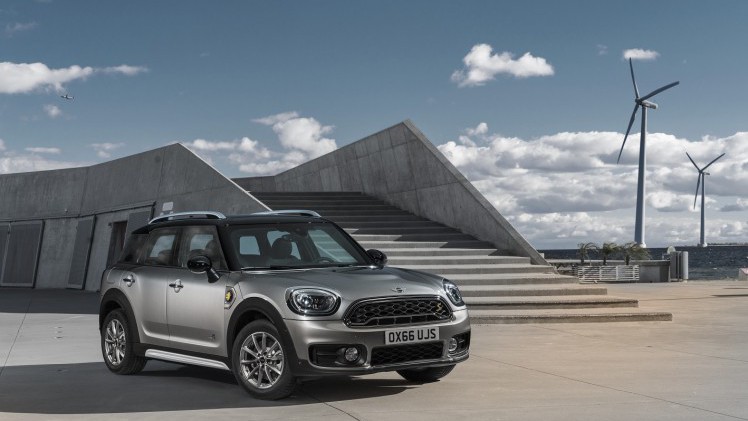 De nieuwe Mini Countryman werd gisteren gepresenteerd. Vandaag zetten we op een rijtje wat je echt over de auto moet of wilt weten.