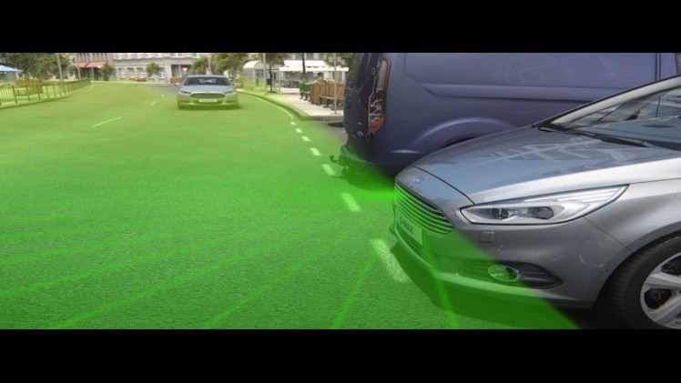 De nieuwe Ford S-MAX is als eerste Ford uitgerust met Intelligent Speed Limiter, een intelligente snelheidsregelaar die zich instelt op basis van verkeersborden en navigatiedata.