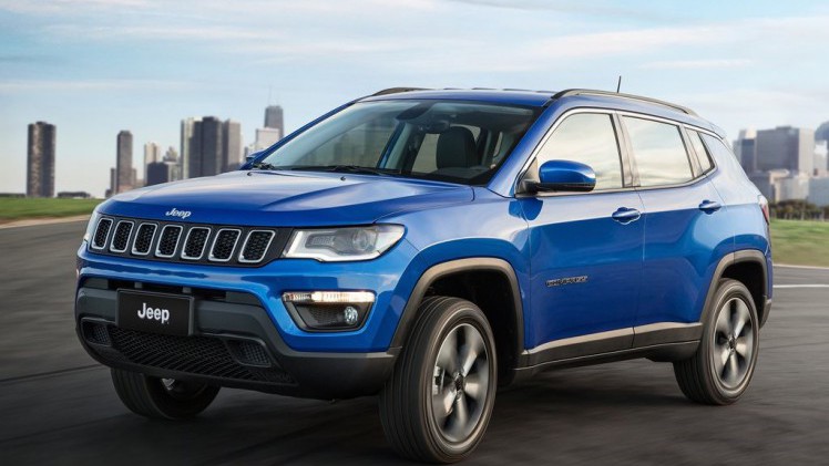 Nadat hij vorige week betrapt was tijdens een officile fotoshoot, komt Jeep nu zelf met beeld en informatie over de nieuwe 2017 Jeep Compass.