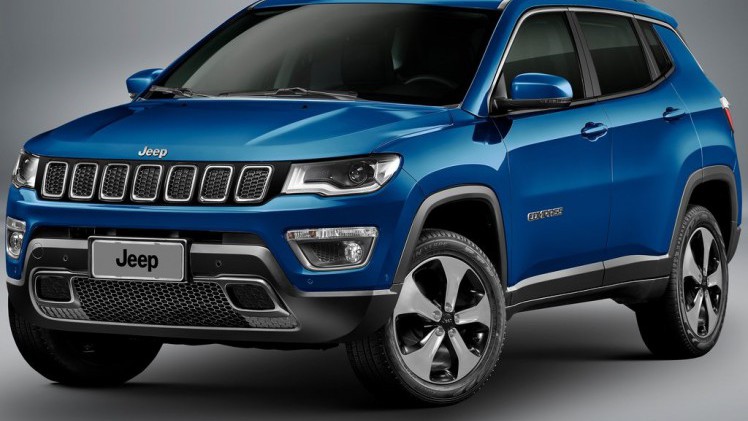 Nadat hij vorige week betrapt was tijdens een officile fotoshoot, komt Jeep nu zelf met beeld en informatie over de nieuwe 2017 Jeep Compass.