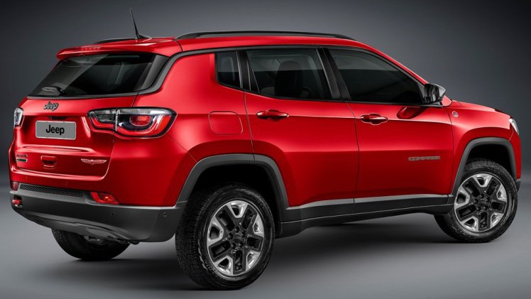 Nadat hij vorige week betrapt was tijdens een officile fotoshoot, komt Jeep nu zelf met beeld en informatie over de nieuwe 2017 Jeep Compass.