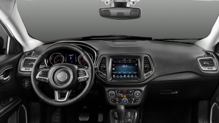 Nadat hij vorige week betrapt was tijdens een officile fotoshoot, komt Jeep nu zelf met beeld en informatie over de nieuwe 2017 Jeep Compass.