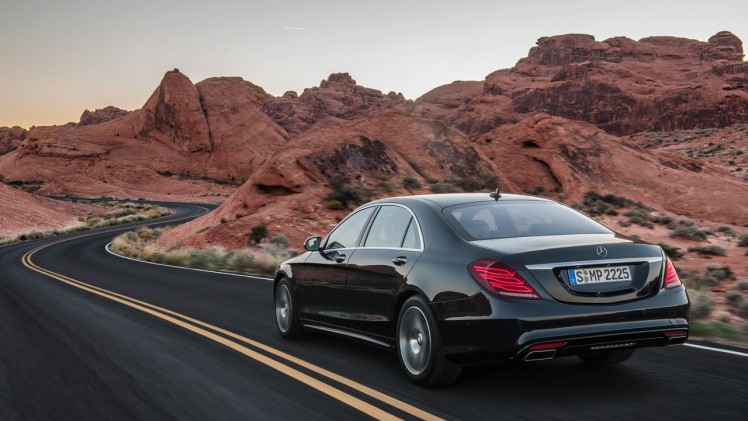 Mercedes-Benz laat de nieuwe E-Klasse W223 al uitlekken. Het model heeft veel weg van zijn grotere en kleinere broer, de S-Klasse en C-Klasse.