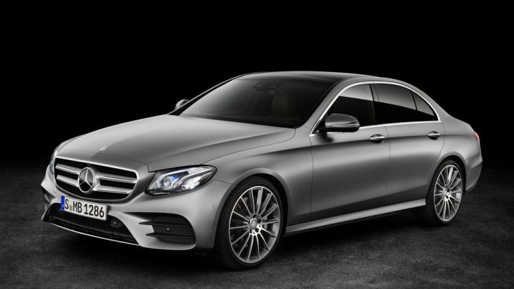 Mercedes-Benz laat de nieuwe E-Klasse W223 al uitlekken. Het model heeft veel weg van zijn grotere en kleinere broer, de S-Klasse en C-Klasse.