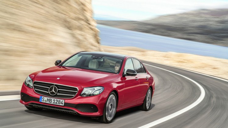 Mercedes-Benz laat de nieuwe E-Klasse W223 al uitlekken. Het model heeft veel weg van zijn grotere en kleinere broer, de S-Klasse en C-Klasse.
