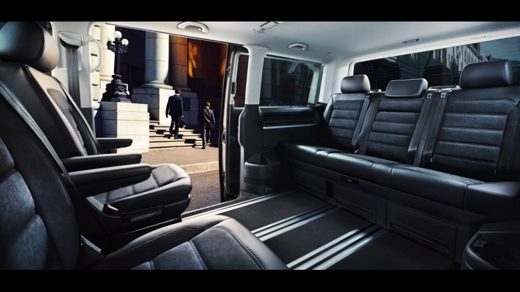 Introductie nieuwe Volkswagen Transporter en Multivan, de T6 generatie ziet het licht in Amsterdam met allerlei innovaties op gebied van comfort en veiligheid.