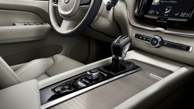 Volvo heeft op de Autosalon van Genve het doek getrokken van de Volvo XC90. Daarmee kunnen we de opvolger van het populaire huidige model nu in volle glorie bewonderen.