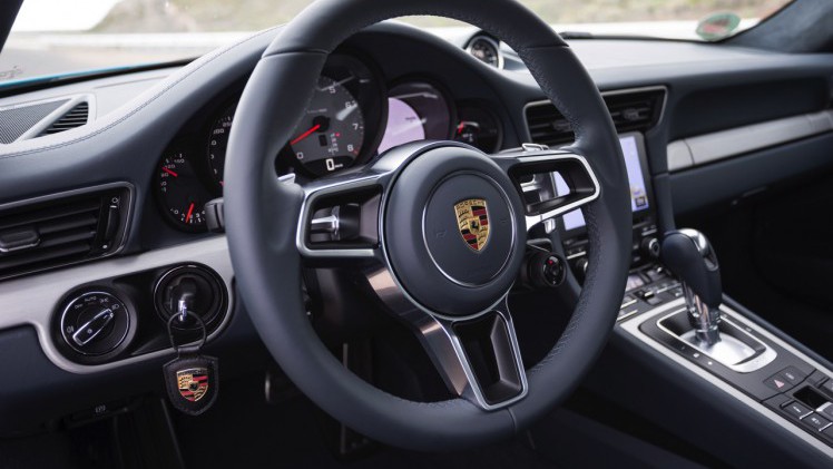 Autotest Porsche 911 Carrera S, de facelift van de 991-generatie is een feit. Verbeterde styling en een opgewaardeerd onderstel maken het icoon nog sterker.