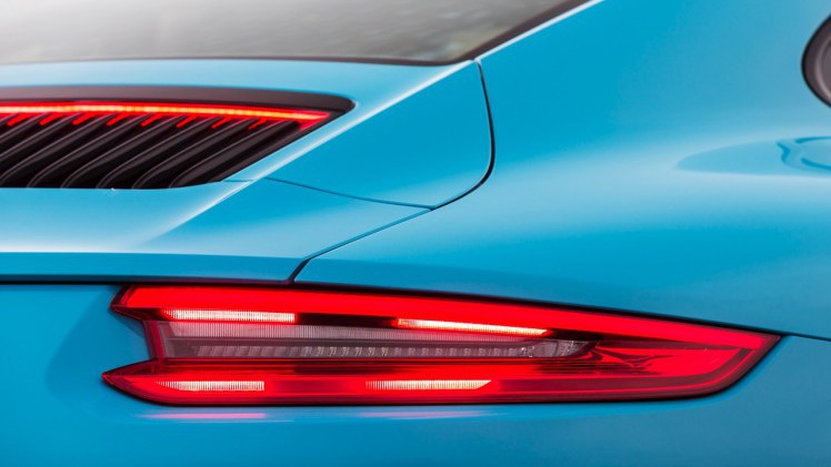 Autotest Porsche 911 Carrera S, de facelift van de 991-generatie is een feit. Verbeterde styling en een opgewaardeerd onderstel maken het icoon nog sterker.
