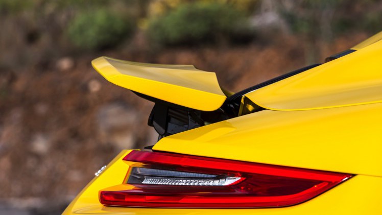 Autotest Porsche 911 Carrera S, de facelift van de 991-generatie is een feit. Verbeterde styling en een opgewaardeerd onderstel maken het icoon nog sterker.