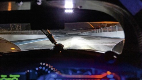 De ontwikkeling van autoverlichting, van halogeen naar xenon en led. Dit jaar doet ook al laserverlichting intrede bij BMW en Audi.