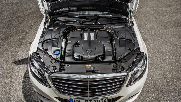 Powerdiesel van Mercedes-Benz onderweg als OM656 dieselmotor. Deze nieuwe 3.0 liter zescilinder dieselmotor levert maximaal 340 pk en 700 Nm.