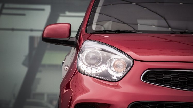Ingrijpend kun je de facelift van de Picanto niet noemen. Wel brengt de update wat kleine aanpassingen, die hem net weer een beetje beter maken. Wij reden hem over de dijken rond Utrecht.