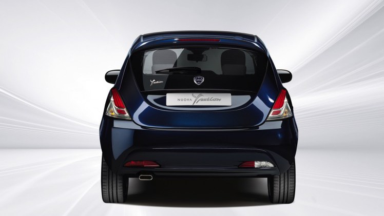 Lancia zet de nieuwe Ypsilon in de prijslijst. Het faceliftmodel is er vanaf 13.900 euro met twee- en vierclinder, maar ook leverbaar als EcoChic op aardgas.