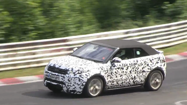 In november 2015 maakt de Range Rover Evoque Cabriolet zijn debuut. Begin volgend jaar komt hij in Nederland op de markt.