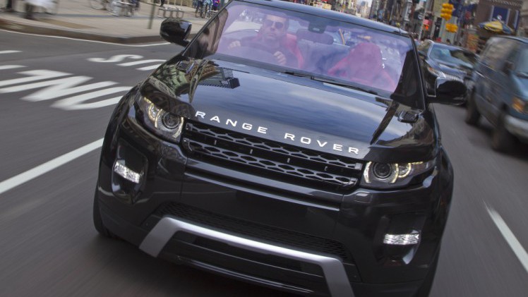 In november 2015 maakt de Range Rover Evoque Cabriolet zijn debuut. Begin volgend jaar komt hij in Nederland op de markt.
