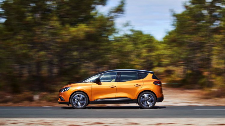 Het Renault dCi 110 Hybrid Assist systeem beleeft zijn debuut in de nieuwe Scenic. Onderzocht wordt of het mild hybride systeem ook zijn weg vindt naar de Talisman en Megane.