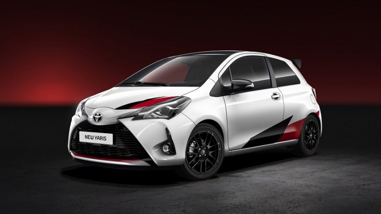 Een eerdere schets suggereerde het al, maar nu is het definitief: de Toyota Yaris komt met een sportversie terug in het hot hatch-segment. Ook krijgt de Yaris een tweede facelift.