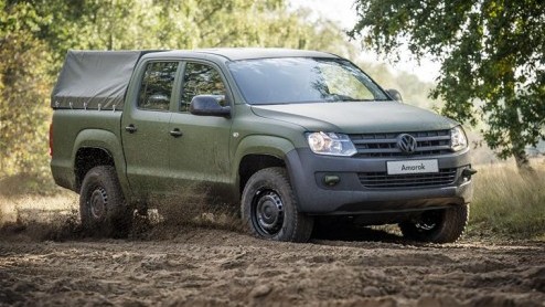 Defensie vervangt de huidige Mercedes-Benz en Land Rover terreinautos voor liefst 1.667 nieuwe Volkswagens Amarok. In de loop van 2014 en 2015 wordt het wagenpark vernieuwd.