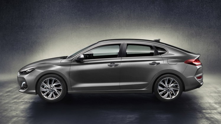 De derde carrosserieversie van de nieuwe Hyundai i30 is de fastback die begin volgend jaar verschijnt.