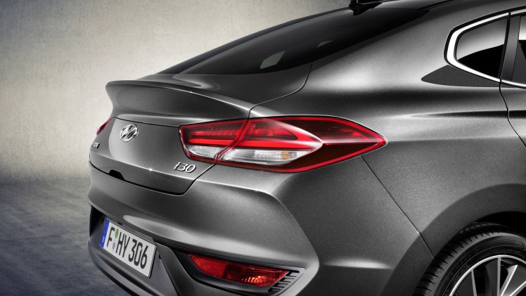 De derde carrosserieversie van de nieuwe Hyundai i30 is de fastback die begin volgend jaar verschijnt.
