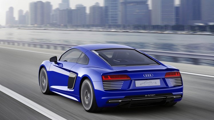 Audi R8 e-tron piloted driving concept maakt de blits op CES Asia in Shanghai.
