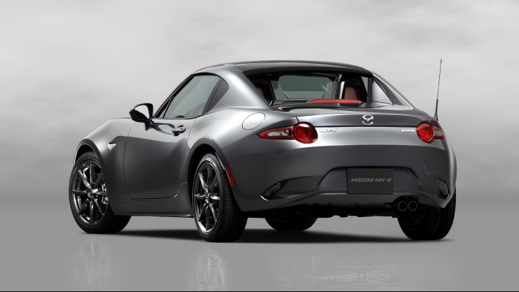 Mazda geeft de MX-5 Roadster Coupe een opvolger in de vorm van de MX-5 RF met fastback design.