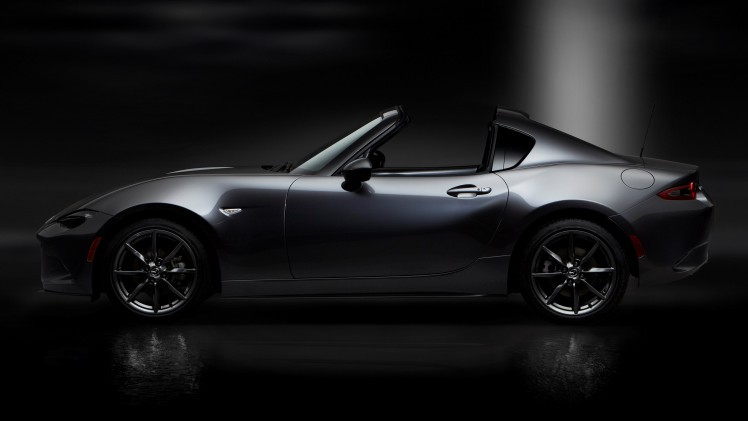 Mazda geeft de MX-5 Roadster Coupe een opvolger in de vorm van de MX-5 RF met fastback design.