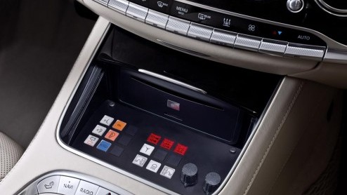 Mercedes S600 Guard is uitgerust met VR9 bepantsering. Daarmee heeft de S-Klasse als enige Mercedes-Benz de maximale pantser.