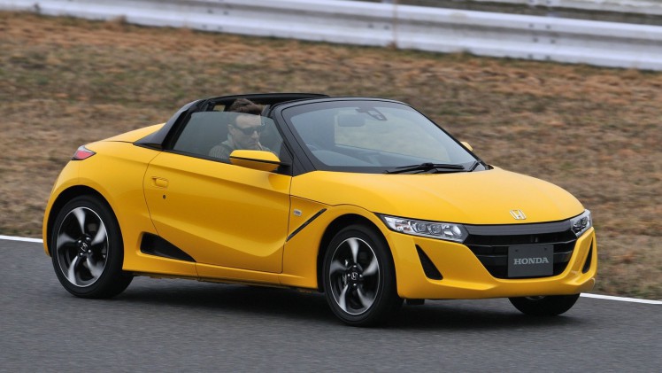 We kijken eens op de Japanse markt. Welke autos die je wel in Japan kunt kopen maar niet hier, zouden wij toch ook wel op de Nederlandse markt willen zien?