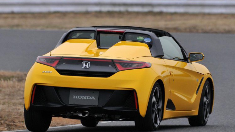 We kijken eens op de Japanse markt. Welke autos die je wel in Japan kunt kopen maar niet hier, zouden wij toch ook wel op de Nederlandse markt willen zien?