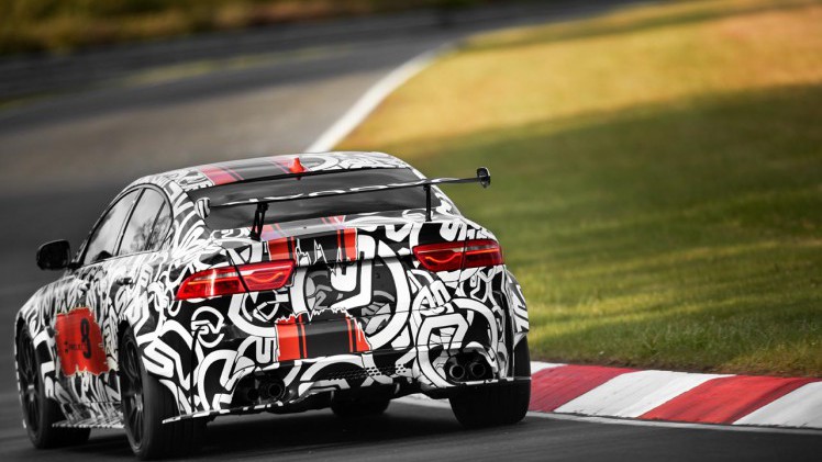 Jaguar bereidt een 600 pk sterke topversie voor van de XE sedan.
