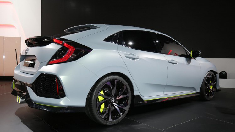 Honda onhult de Civic van 2017 als studiemodel en voorziet deze van nieuwe 1.0 liter, 1.5 liter en 1.6 liter turbomotoren.