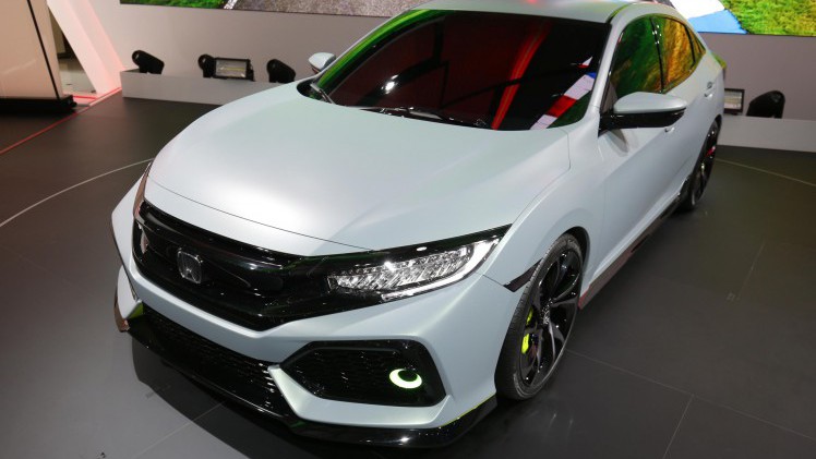 Honda onhult de Civic van 2017 als studiemodel en voorziet deze van nieuwe 1.0 liter, 1.5 liter en 1.6 liter turbomotoren.