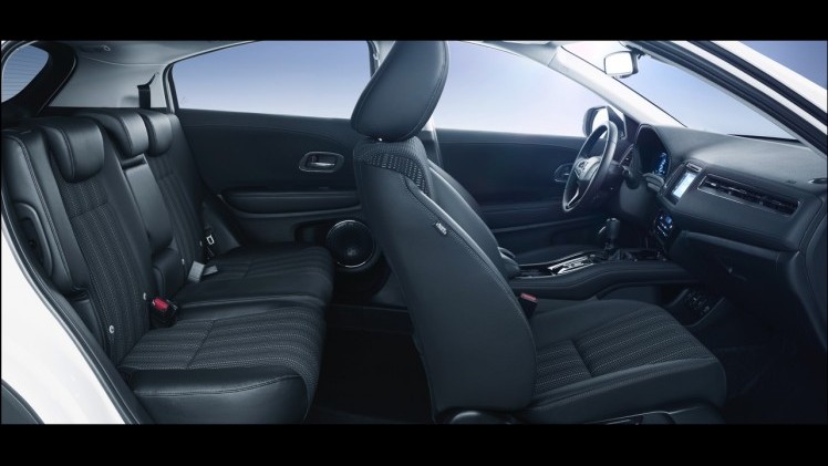 Honda HR-V voor Europa presenteert zich op Autosalon van Genve en komt in de zomer van 2015 op de markt met i-VTEC en i-DTEC motoren.