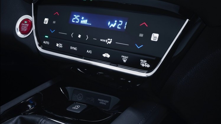 Honda HR-V voor Europa presenteert zich op Autosalon van Genve en komt in de zomer van 2015 op de markt met i-VTEC en i-DTEC motoren.