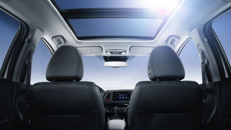 Honda HR-V voor Europa presenteert zich op Autosalon van Genve en komt in de zomer van 2015 op de markt met i-VTEC en i-DTEC motoren.