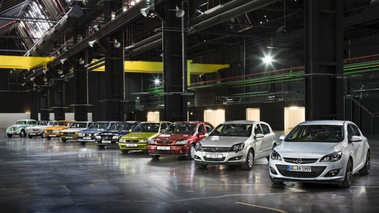 Nieuwe Opel Astra, de vijfde generatie, wordt op de IAA Frankfurt 2015 in september onthuld. De nieuwe Astra wordt fors lichter en flink zuiniger dan zijn voorganger.