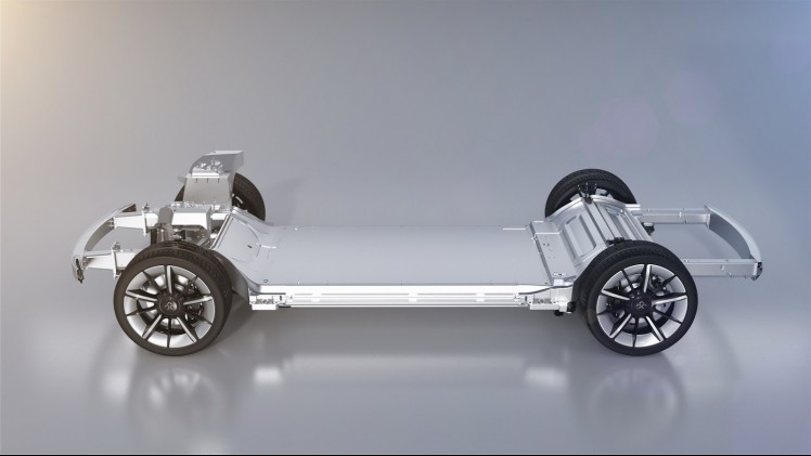 Na een lange teasercampagne en goed gecamoufleerde testexemplaren kunnen we nu dan een blik werpen op Faraday Futures eerste auto: de FF 91. De prestaties zijn indrukwekkend.