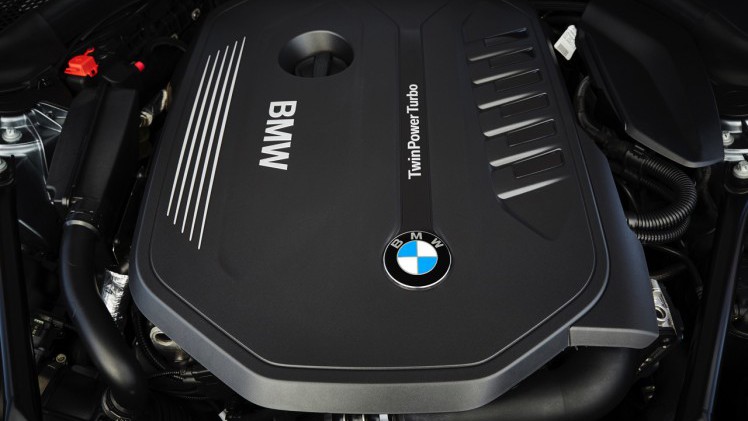 Eerste beelden en onthulling BMW 5 Serie G30. De nieuwe generatie BMW 5 Serie komt in 2017 op de markt en hier hebben we de eerste technische gegevens en details.