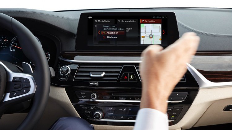 Eerste beelden en onthulling BMW 5 Serie G30. De nieuwe generatie BMW 5 Serie komt in 2017 op de markt en hier hebben we de eerste technische gegevens en details.