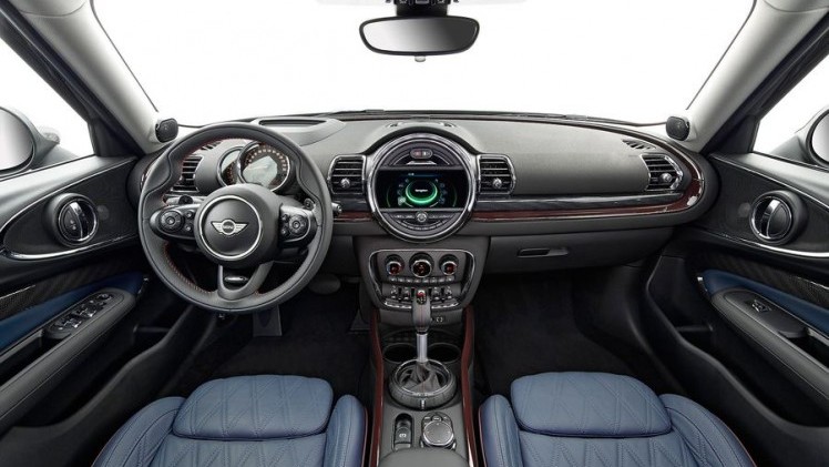 Dit is de nieuwe Mini Clubman 2015, zoals hij later dit jaar op de markt komt.