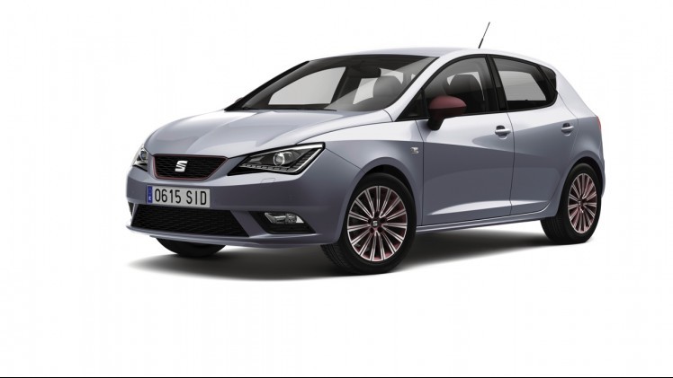 Dit is de nieuwe Seat Ibiza facelift voor 2015, die er ook weer is als SC en ST. Het faceliftmodel is rondom opgefrist met nieuwe koplampen, veilige luxe en turbomotoren.