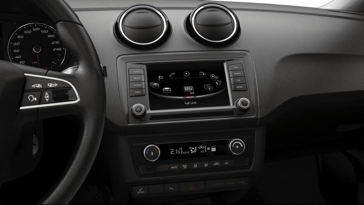 Dit is de nieuwe Seat Ibiza facelift voor 2015, die er ook weer is als SC en ST. Het faceliftmodel is rondom opgefrist met nieuwe koplampen, veilige luxe en turbomotoren.
