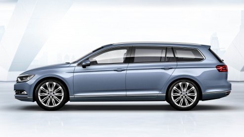 De nieuwe Volkswagen Passat - de achtste generatie alweer - is officieel onthuld en staat vanaf november 2014 bij de dealer. De Passat plug-in hybride komt medio 2015 naar ons land.