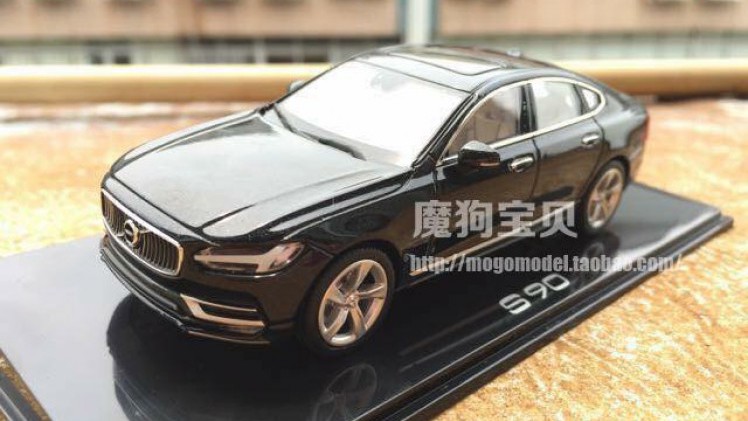 Dit is de nieuwe Volvo S90 op schaal. Het nieuwe vlaggenschip is gelekt als schaalmodel nog voor de onthulling van het productiemodel.