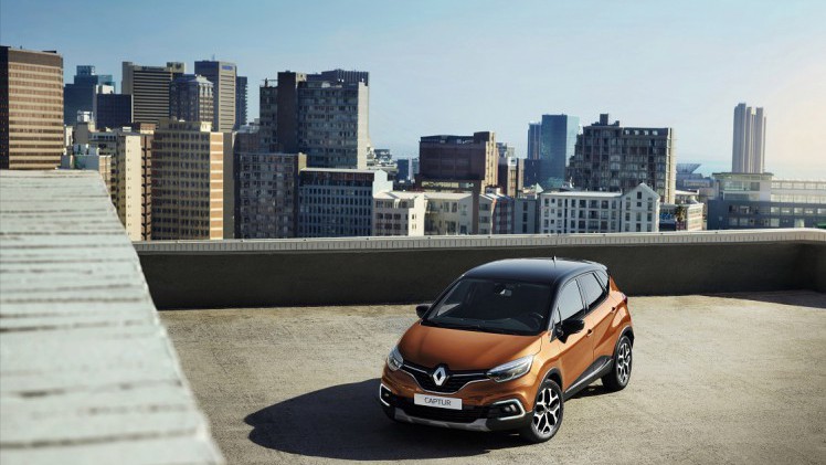 Renault heeft de prijzen bekendgemaakt van de gefacelifte Captur. De auto heeft een vanafprijs van 19.190 euro en is er voor het eerst ook als luxe Initiale Paris.